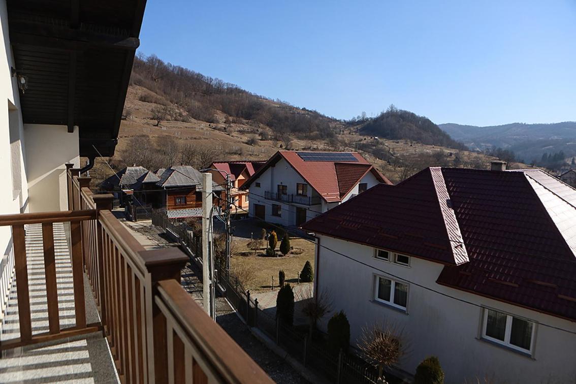 Hotel Casa Carmen Poienile Izei Exteriér fotografie