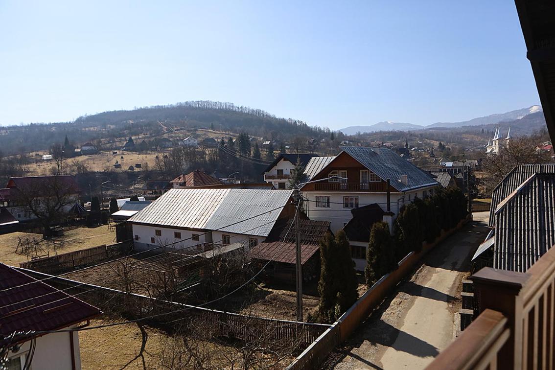 Hotel Casa Carmen Poienile Izei Exteriér fotografie